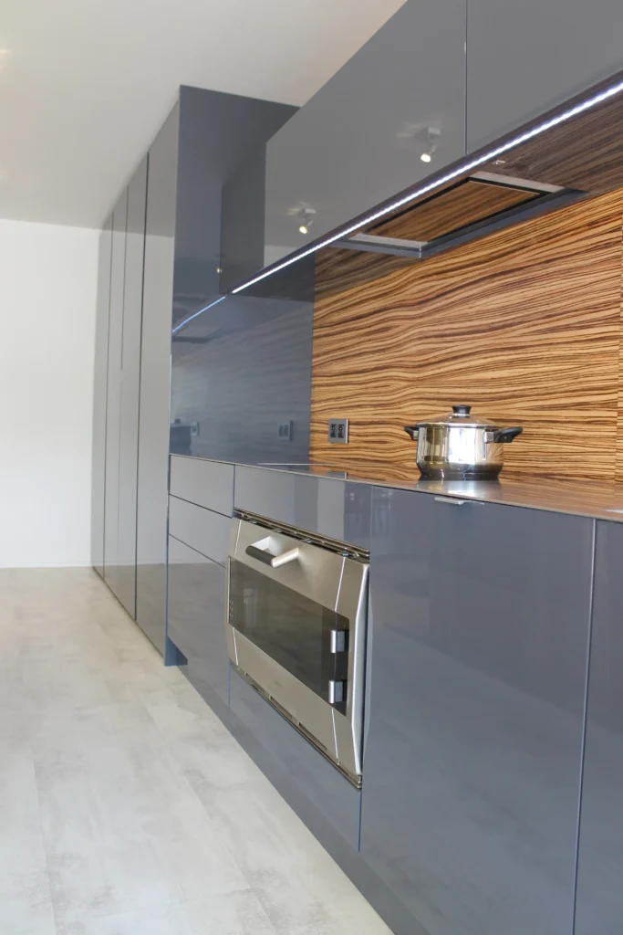 mobilier-inox-cuisine-residentielle-pour-architectes-agenceurs-savinox-chaudronnerie-mettalerie-inox-sur-mesure-nantes-39