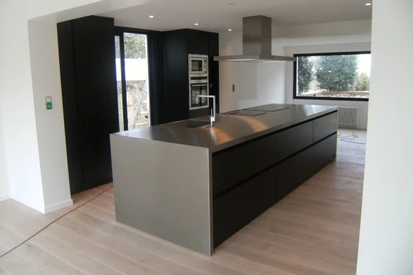 mobilier-inox-cuisine-residentielle-pour-architectes-agenceurs-savinox-chaudronnerie-mettalerie-inox-sur-mesure-nantes-12 mobilier-inox-cuisine-residentielle-pour-architectes-agenceurs-savinox-chaudronnerie-mettalerie-inox-sur-mesure-nantes-12